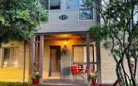Perfect 'Lil Condo